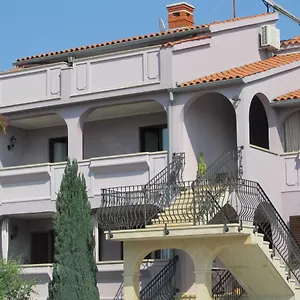 Purple House Apartment